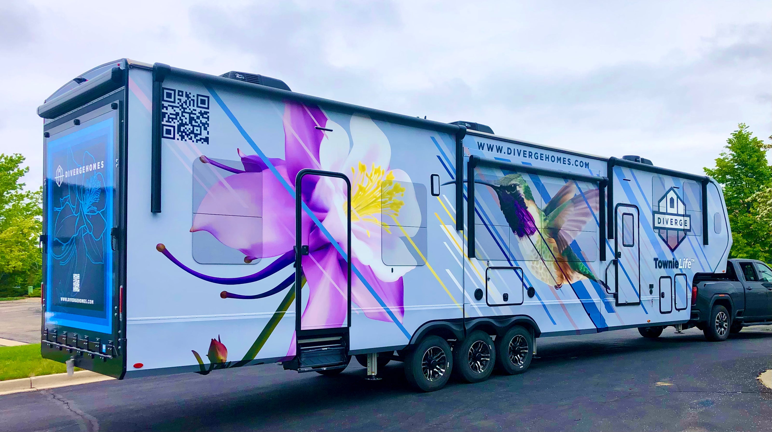 Custom made trailer vinyl wrap for Divergehomes.com a Colorado company.